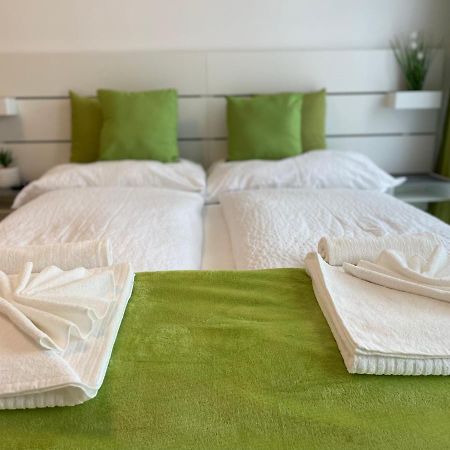 Siesta Apartman Balatonbereny Exterior photo